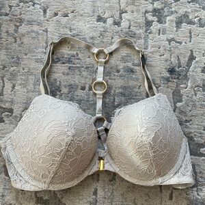 Victorias secret 34b bra